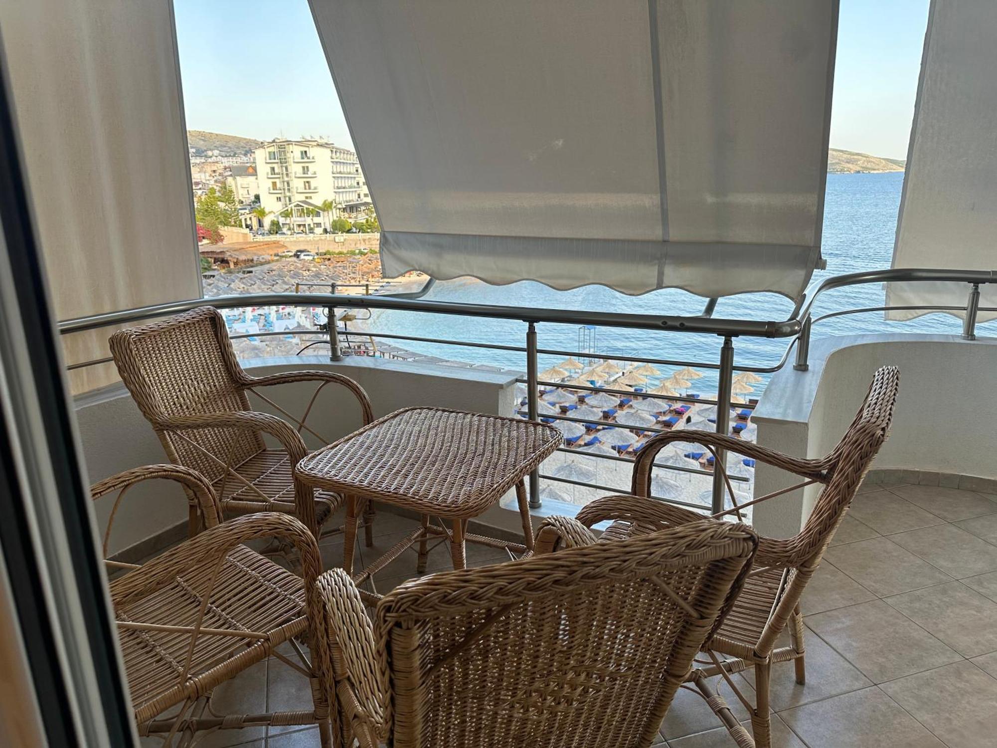 Aqua Apartments Seaview Sarandë 外观 照片