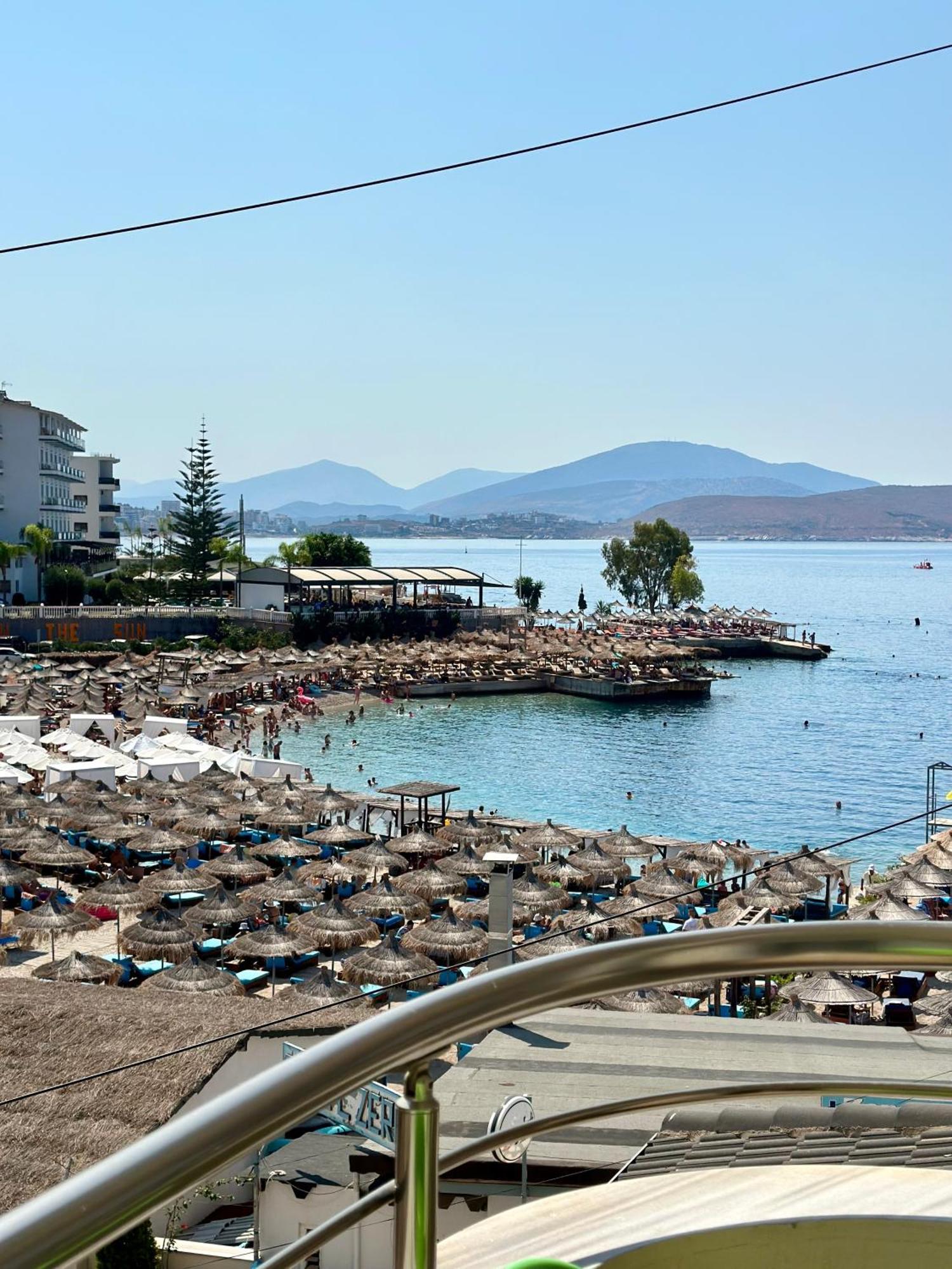 Aqua Apartments Seaview Sarandë 外观 照片